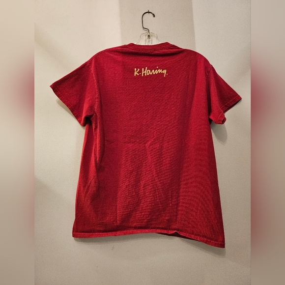 Keith Harring Red & Gold Graphic T-shirt | Size Medium - Picture 2 of 6
